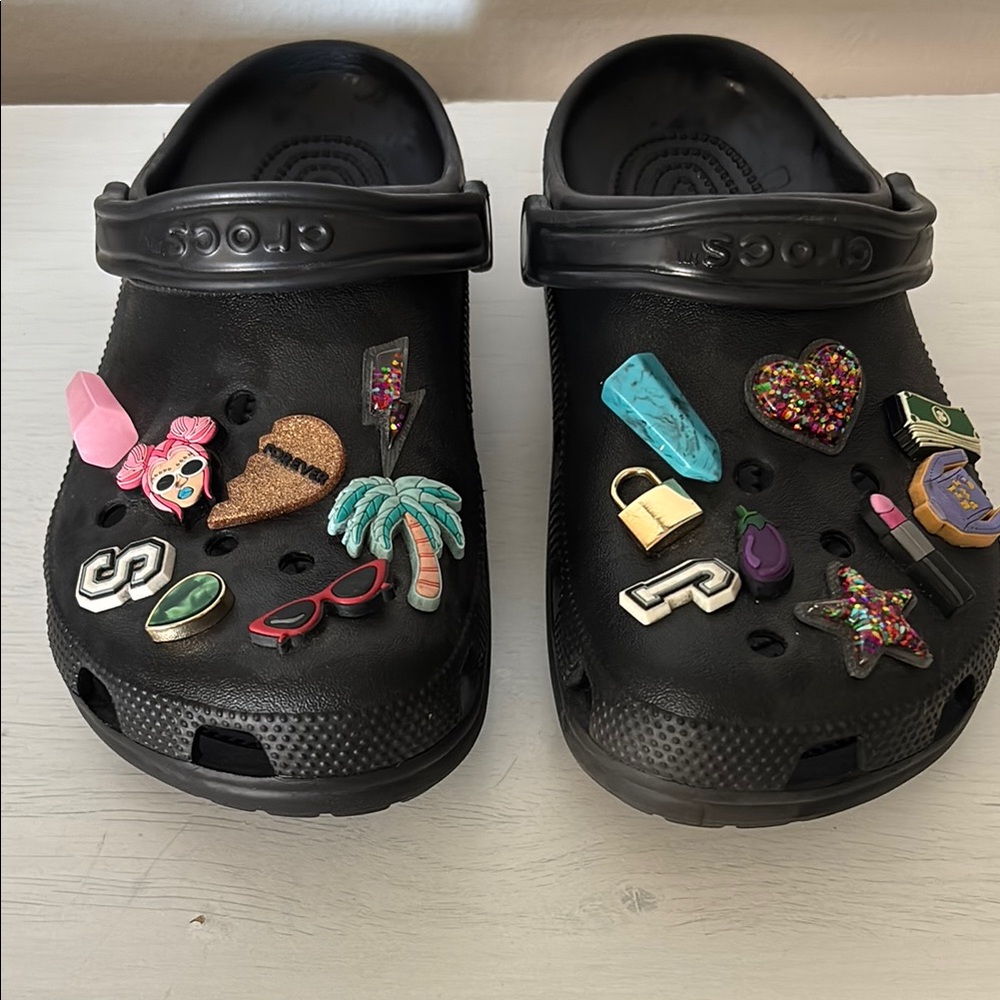 Crocs Black with Fun Charms - Picture 2 of 6